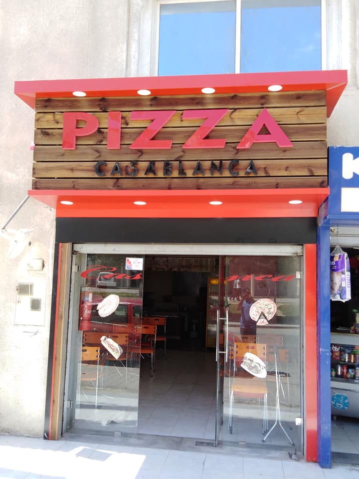 Fabricant et installateur d'enseignes lumineuses pour pizzeria restaurant à Marrakech